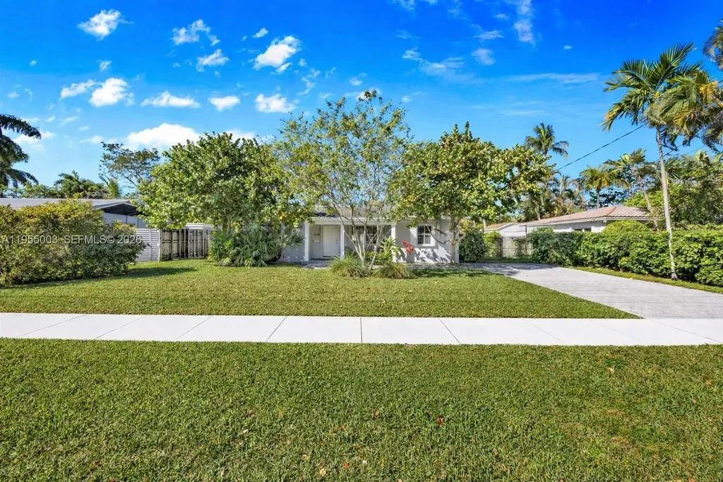 8230 SW 63rd Place Miami FL 33143