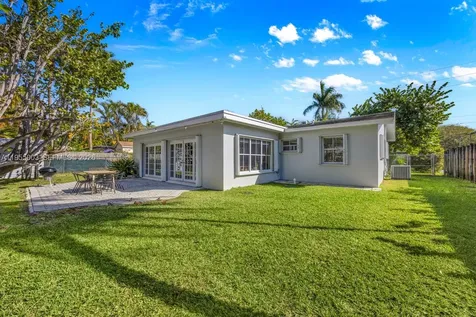 8230 SW 63rd Place Miami FL 33143
