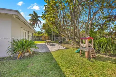 8230 SW 63rd Place Miami FL 33143