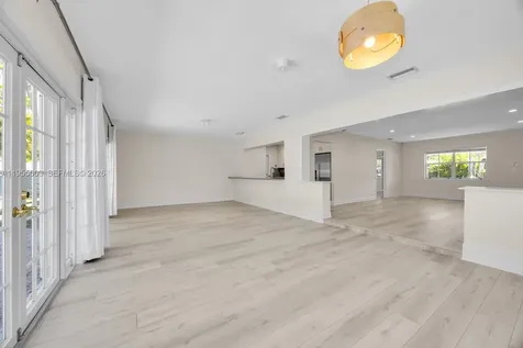 8230 SW 63rd Place Miami FL 33143