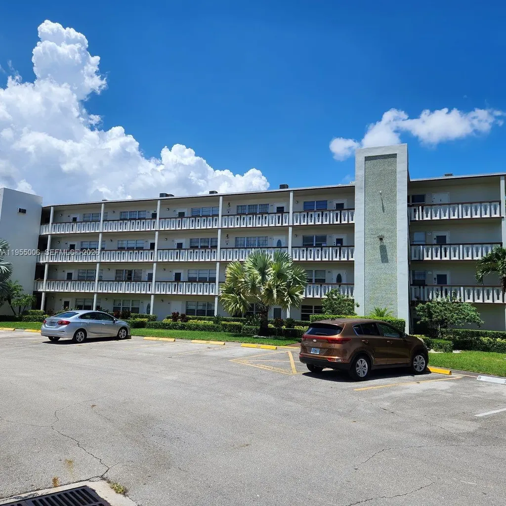 339 Southampton B West Palm Beach FL 33417