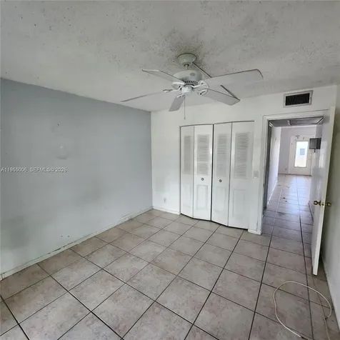 339 Southampton B West Palm Beach FL 33417