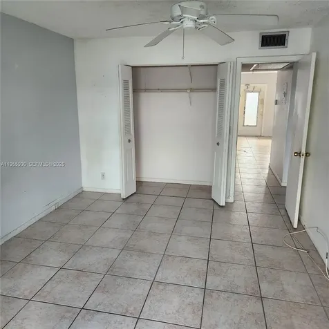 339 Southampton B West Palm Beach FL 33417