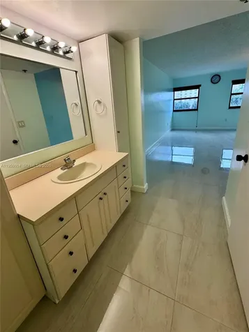 1201 S Ocean Drive Hollywood FL 33019
