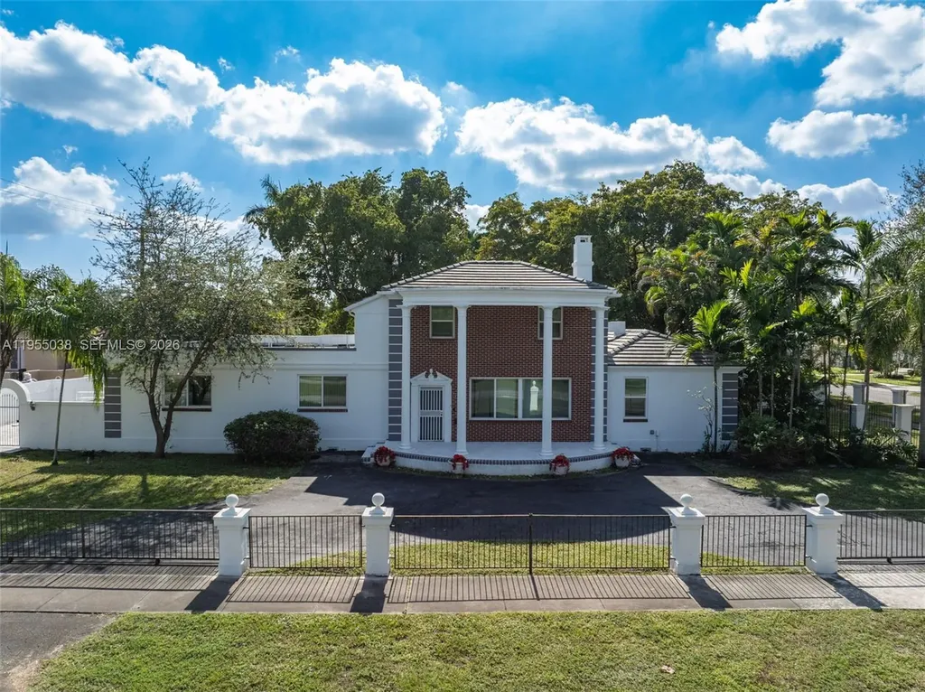 520 Morningside Drive Miami Springs FL 33166