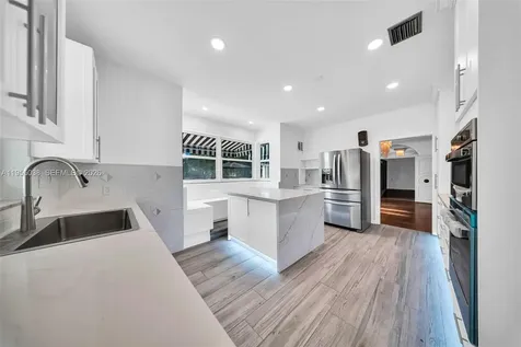 520 Morningside Drive Miami Springs FL 33166