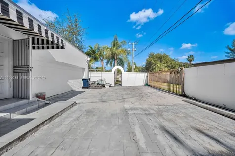 520 Morningside Drive Miami Springs FL 33166