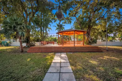 520 Morningside Drive Miami Springs FL 33166