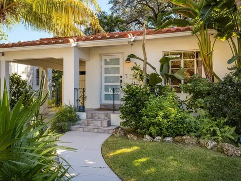 1009 NW 11th Court Miami FL 33136