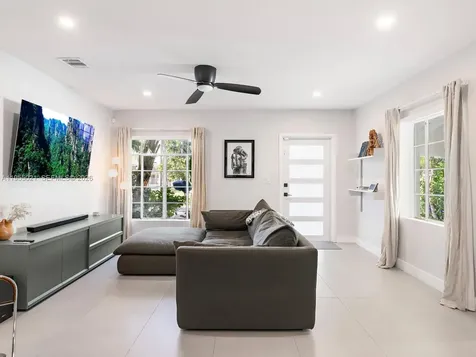 1009 NW 11th Court Miami FL 33136