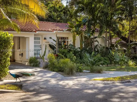 1009 NW 11th Court Miami FL 33136