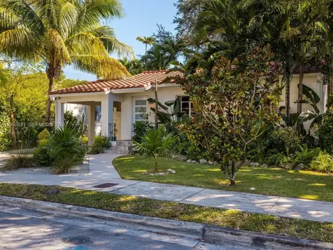 1009 NW 11th Court Miami FL 33136