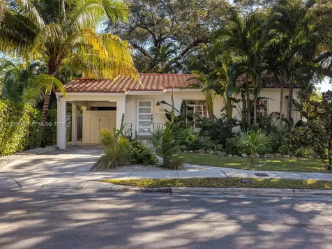 1009 NW 11th Court Miami FL 33136