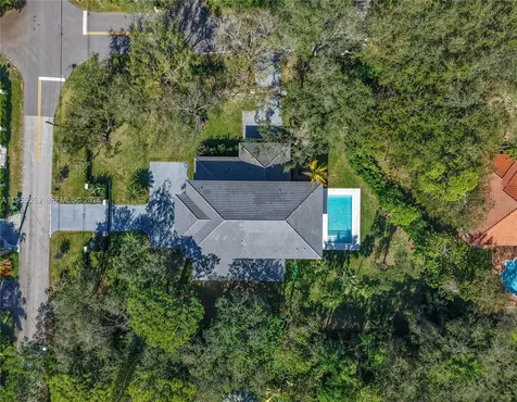 7605 SW 71st Avenue Miami FL 33143