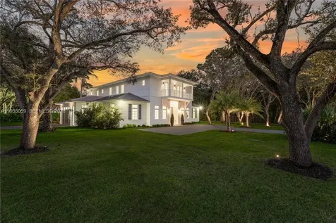 7605 SW 71st Avenue Miami FL 33143