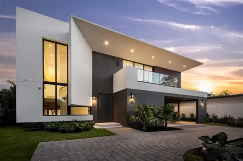 30 Samana Drive Coconut Grove FL 33133