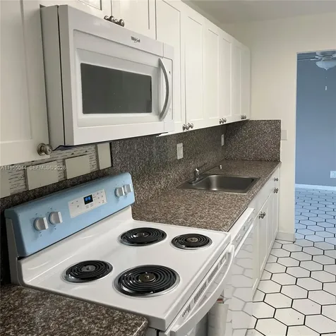 7051 Environ Boulevard Lauderhill FL 33319