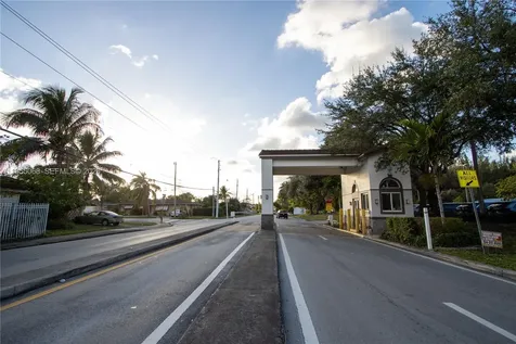 20490 NW 7th Avenue Miami Gardens FL 33169