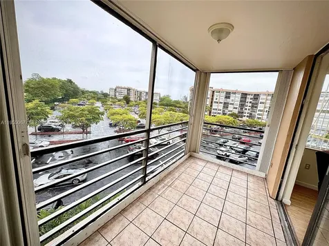 1100 Saint Charles Place Pembroke Pines FL 33026