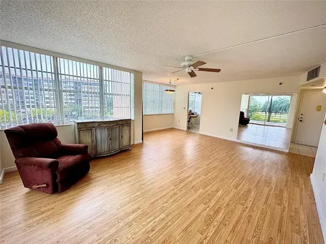 1100 Saint Charles Place Pembroke Pines FL 33026