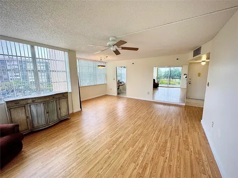 1100 Saint Charles Place Pembroke Pines FL 33026