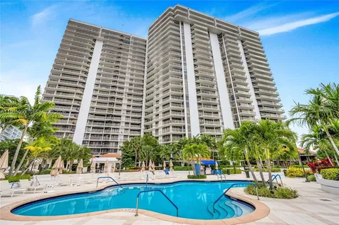 20281 E Country Club Drive Aventura FL 33180