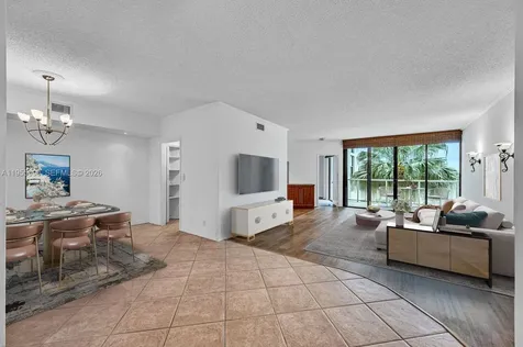20281 E Country Club Drive Aventura FL 33180