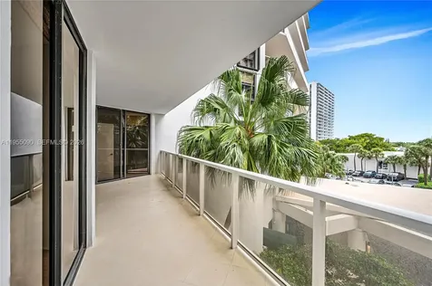 20281 E Country Club Drive Aventura FL 33180