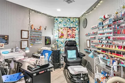 20281 E Country Club Drive Aventura FL 33180
