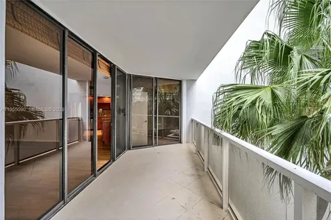 20281 E Country Club Drive Aventura FL 33180