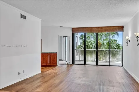 20281 E Country Club Drive Aventura FL 33180