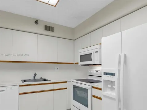 3400 NE 192nd Street Aventura FL 33180