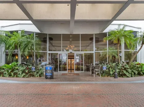 3400 NE 192nd Street Aventura FL 33180