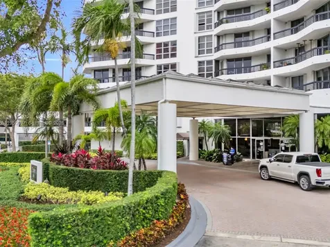 3400 NE 192nd Street Aventura FL 33180