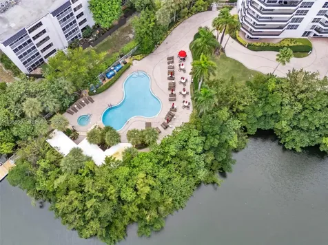 3400 NE 192nd Street Aventura FL 33180