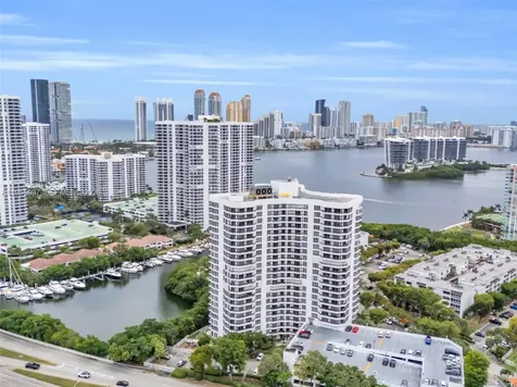 3400 NE 192nd Street Aventura FL 33180