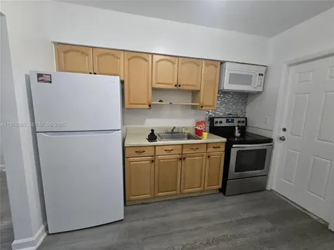 2729 NW 47th Street Miami FL 33142