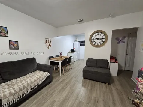 2729 NW 47th Street Miami FL 33142