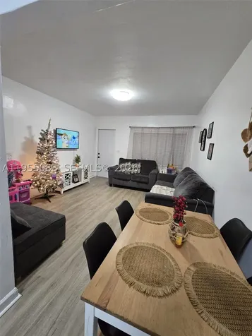 2729 NW 47th Street Miami FL 33142