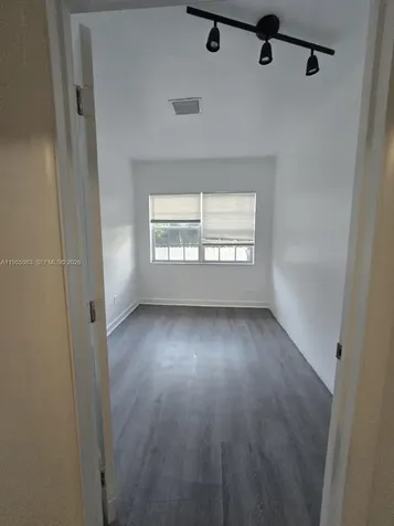 2729 NW 47th Street Miami FL 33142