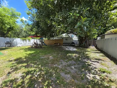 2729 NW 47th Street Miami FL 33142