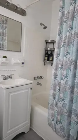 2729 NW 47th Street Miami FL 33142