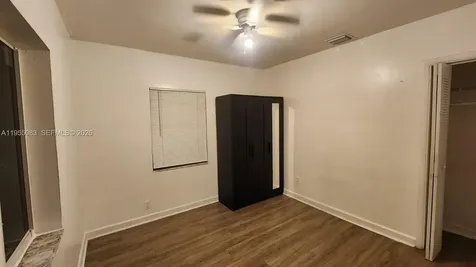 2729 NW 47th Street Miami FL 33142