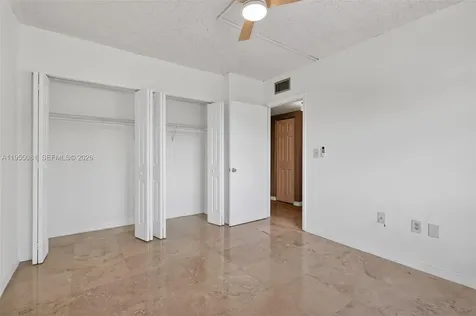 491 Ives Dairy Road Miami FL 33179