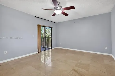 491 Ives Dairy Road Miami FL 33179