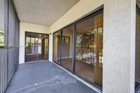 491 Ives Dairy Road Miami FL 33179