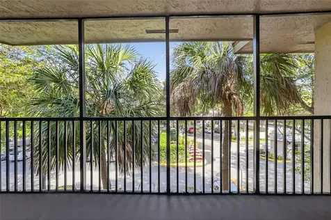491 Ives Dairy Road Miami FL 33179