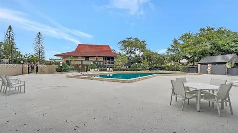 491 Ives Dairy Road Miami FL 33179