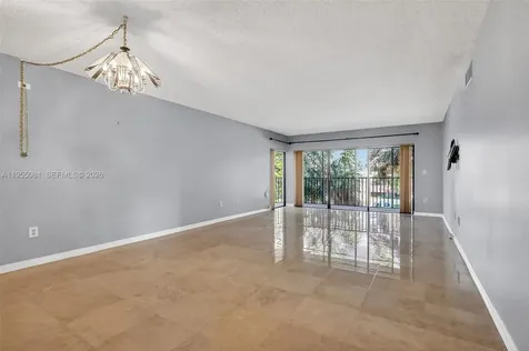 491 Ives Dairy Road Miami FL 33179
