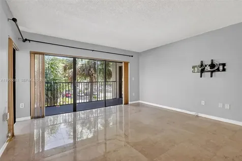 491 Ives Dairy Road Miami FL 33179